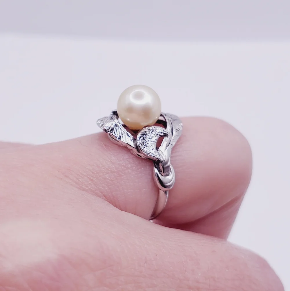 Pearl Ring 925 Sterling Silver Ring Moon Ring Vintage Ring Diamond Cut Ring